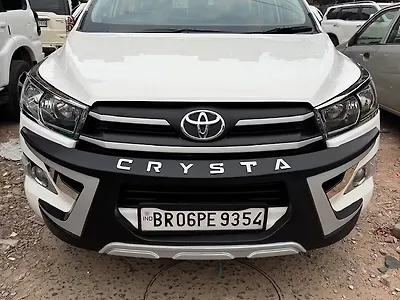 Second Hand Toyota Innova Crysta 2.4 G 7 STR [2016-2017] in Patna