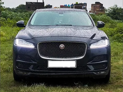Second Hand Jaguar F-Pace Prestige in Kolkata