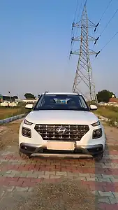2022 Hyundai Venue SX 1.5 Diesel 1