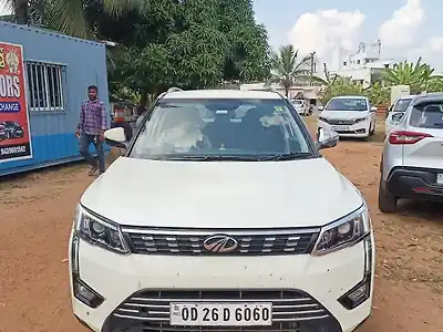 Second Hand महिंद्रा XUV300 W8 (O) 1.2 पेट्रोल [2019] in भुवनेश्वर