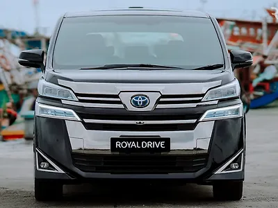 Second Hand Toyota Vellfire VIP – Executive Lounge Hybrid (Electric + Petrol) Automatic in Kochi