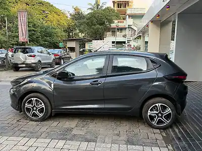Second Hand टाटा अल्ट्रोज़ XT पेट्रोल [2020-2023] in नाशिक