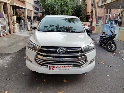 Second Hand Toyota Innova Crysta 2.4 G 7 STR [2016-2017] in Bangalore
