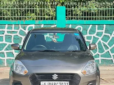 Second Hand Maruti Suzuki Swift VXi in Surat
