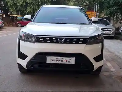 Second Hand महिंद्रा XUV300 W6 1.2 पेट्रोल एएमटी [2021] in चेन्नई