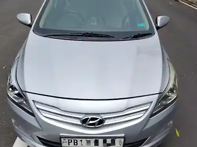 Second Hand हुंडई वरना फ़्लूइडिक 1.6 crdi in लुधियाना