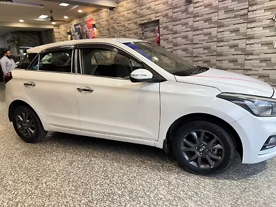 Second Hand Hyundai Elite i20 Sportz 1.2 MT [2020-2023] in Jalandhar