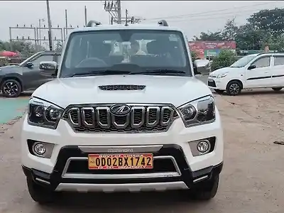 Second Hand महिंद्रा स्कॉर्पियो S11 Diesel Turbo Manual 7 STR in कटक