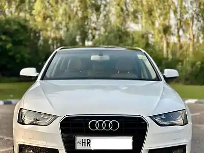 Second Hand ऑडी a4 2.0 tdi स्लाइन in चंडीगढ़