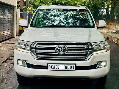 2016 Toyota Land Cruiser LC 200 VX