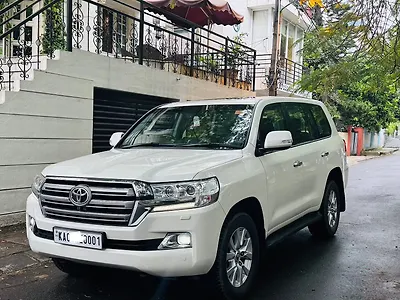 2016 Toyota Land Cruiser LC 200 VX