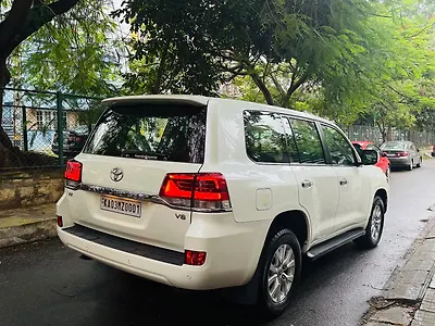 2016 Toyota Land Cruiser LC 200 VX