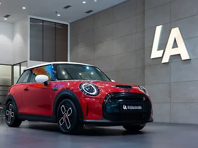 Second Hand Mini Cooper SE Charged Edition in Kolkata