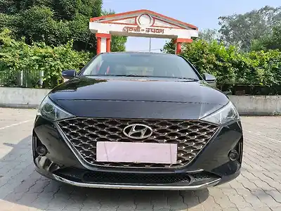 Second Hand हुंडई वरना sx (o) 1.5 crdi ऑटोमैटिक in कानपुर