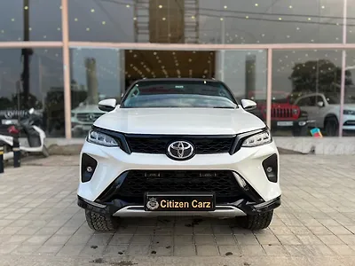 Second Hand Toyota Fortuner 2.8 4x2 AT [2016-2020] in Bangalore