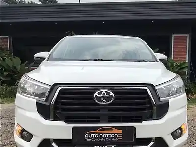 Second Hand टोयोटा इनोवा क्रिस्टा 2.4 g 7 सीटर [2016-2017] in तिरुवनंतपुरम