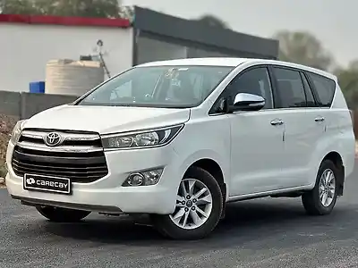 Second Hand टोयोटा इनोवा क्रिस्टा 2.8 gx 7 str [2016-2020] ऑटोमैटिक in अहमदाबाद