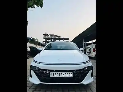 Second Hand हुंडई वरना sx 1.5 एमपीआई in गुवाहाटी