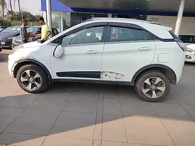 Second Hand टाटा नेक्सन xz प्लस डीज़ल in रायपुर