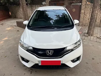 Second Hand Honda Jazz V Petrol in Kanpur