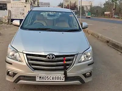 Second Hand टोयोटा इनोवा 2.5 vx 8 str bs-iv in मुंबई