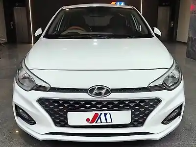 Second Hand हुंडई एलीट i20 स्पोर्टज़ 1.2 in अहमदाबाद