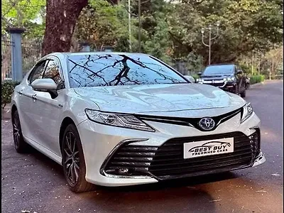 Second Hand Toyota Camry Hybrid in Kolkata