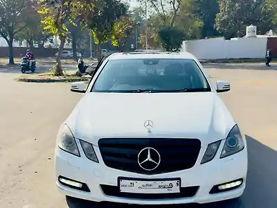 Second Hand मर्सिडीज़ बेंज़ E-क्लास e250 cdi क्लासिक in मोहाली