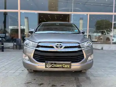 Second Hand टोयोटा इनोवा क्रिस्टा 2.4 vx 7 str [2016-2020] in बैंगलोर