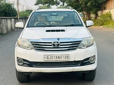 Second Hand Toyota Fortuner 3.0 4x2 MT in Vadodara