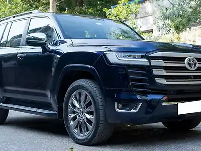 Second Hand टोयोटा लैंड क्रूज़र ZX Diesel [2023-2025] in अमृतसर