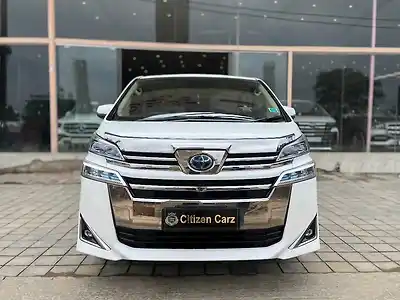 Second Hand टोयोटा वेलफायर हाइब्रिड in बैंगलोर