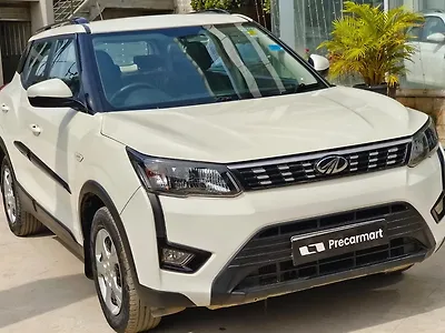 Second Hand Mahindra XUV300 W6 1.2 Petrol in Mysore