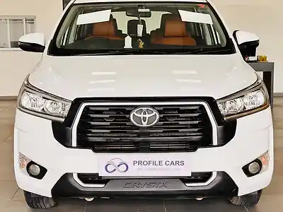 Second Hand टोयोटा इनोवा क्रिस्टा 2.4 gx 7 सीटर in वडोदरा