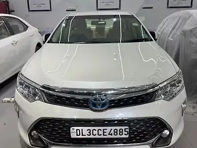 Second Hand टोयोटा कैमरी हाइब्रिड [2015-2017] in चंडीगढ़