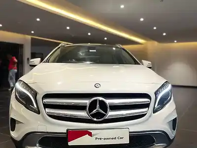 Second Hand मर्सिडीज़ बेंज़ जीएलए 200 डी स्पोर्ट in रायपुर