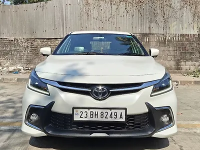 Second Hand Toyota Glanza V Petrol Manual in Mumbai
