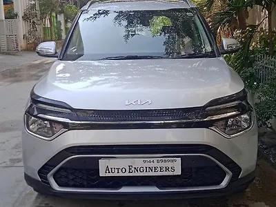 Second Hand Kia Carens Prestige Plus (O) 1.5 Diesel AT 7 STR in Hyderabad