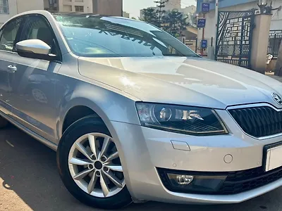 Second Hand Skoda Octavia 1.8 TSI Style Plus AT [2017] in Thane