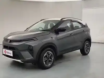 Second Hand टाटा नेक्सन क्रिएटिव प्लस (S) 1.5 डीज़ल 6 एमटी ड्युअल टोन [2023-2025] in लखनऊ