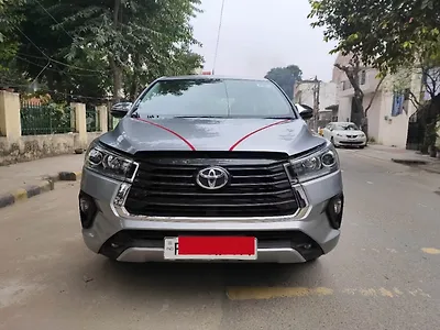 Second Hand Toyota Innova Crysta ZX 2.4 AT 7 STR in Jalandhar
