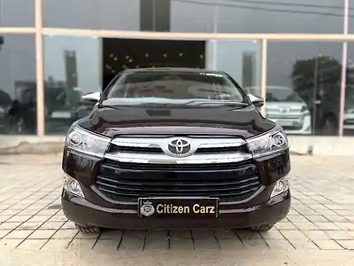 Second Hand टोयोटा इनोवा क्रिस्टा 2.4 Z 7 STR in बैंगलोर