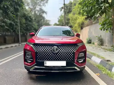 Second Hand एमजी हेक्टर प्लस शार्प प्रो 1.5 टर्बो पेट्रोल सीवीटी 6 सीटर in दिल्ली