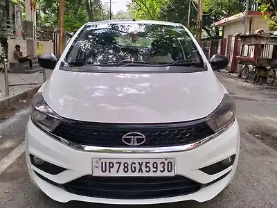 Second Hand टाटा टियागो XM आईसीएनजी [2023-2025] in कानपुर