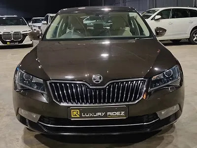 Second Hand Skoda Superb L&K TSI AT in Hyderabad