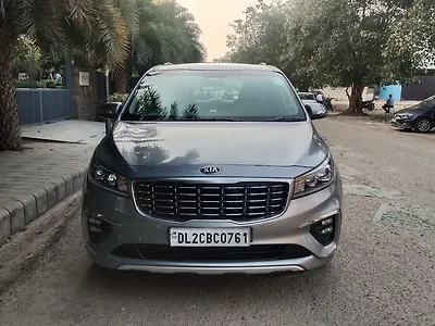 Second Hand Kia Carnival Prestige 7 STR in Delhi