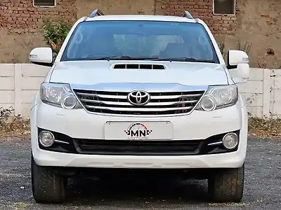 Second Hand टोयोटा फ़ॉर्च्यूनर 3.0 4x2 एमटी in अहमदाबाद