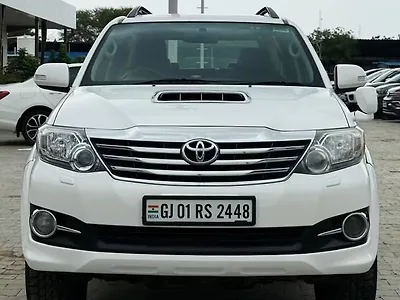 Second Hand Toyota Fortuner 3.0 4x4 MT in Ahmedabad