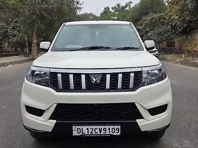 Second Hand महिंद्रा बोलेरो n8 in दिल्ली