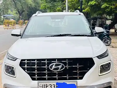 Second Hand हुंडई वेन्यू sx 1.4  crdi in इलाहाबाद
